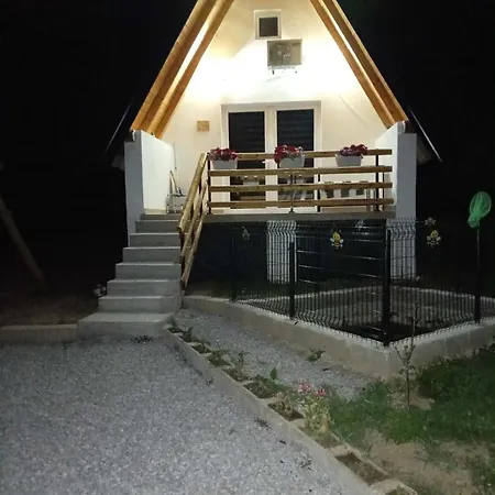 Lajla Apartman