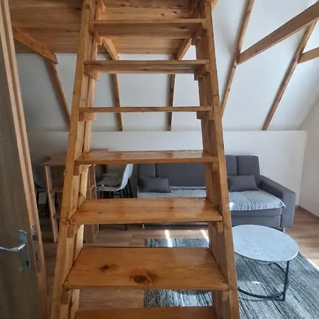 Apartman Lajla *